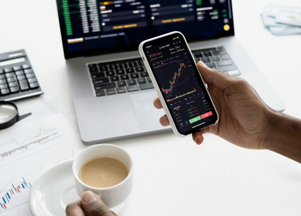 Trading forex merupakan perdagangan valas atau mata uang dari berbagai negara